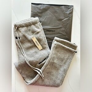 NWT: Fear of God Essentials Sherpa Lounge Pants | small